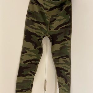 Camo leggings, girls size medium